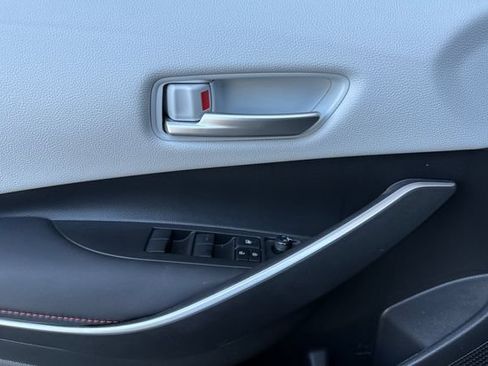 Used 2025 Toyota Corolla SE FWD image 7