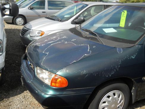 Used 1998 Ford Windstar GL image 1