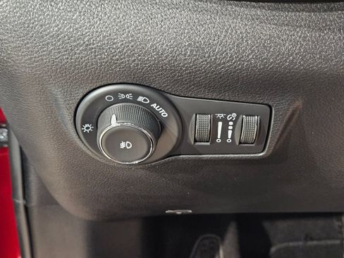 Used 2025 Jeep Compass Limited AWD/4WD image 25