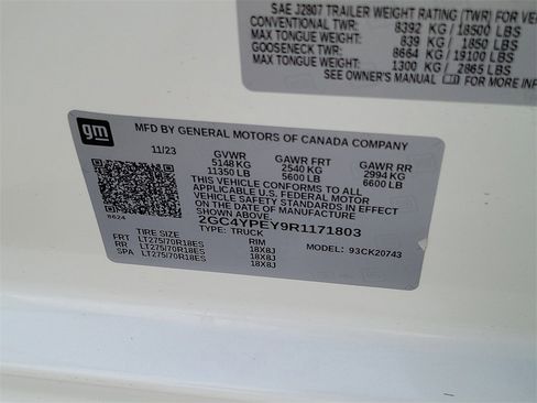 Used 2024 Chevrolet Silverado 2500 LTZ w/ LTZ Premium Package image 36