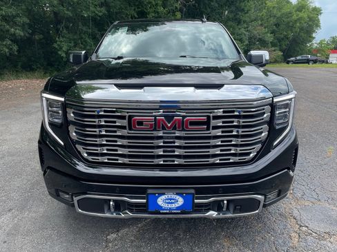 Used 2024 GMC Sierra 1500 Denali w/ Technology Package AWD/4WD image 10