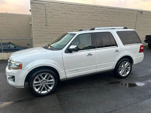 Used 2016 Ford Expedition Platinum image 8
