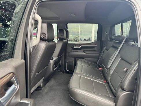 Used 2022 Chevrolet Silverado 1500 LT Trail Boss w/ LT Trail Boss Premium Package image 15