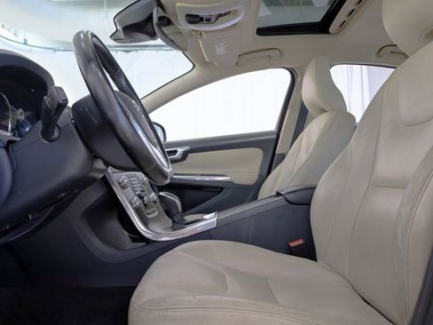 Used 2016 Volvo S60 T5 Premier w/ Convenience Package image 25