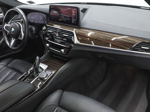 Used 2023 BMW M550i xDrive w/ Parking Assistance Package image 38