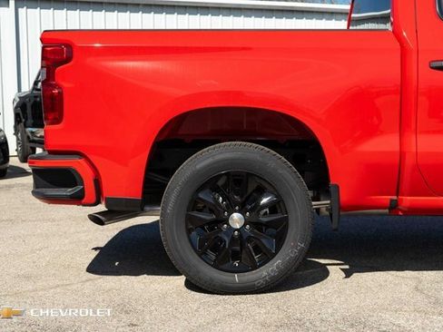 New 2026 Chevrolet Silverado 1500 Custom w/ LPO, Dark Essentials Package image 5