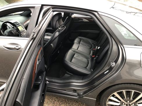 Used 2018 Lincoln MKZ Select w/ Technology Package image 21