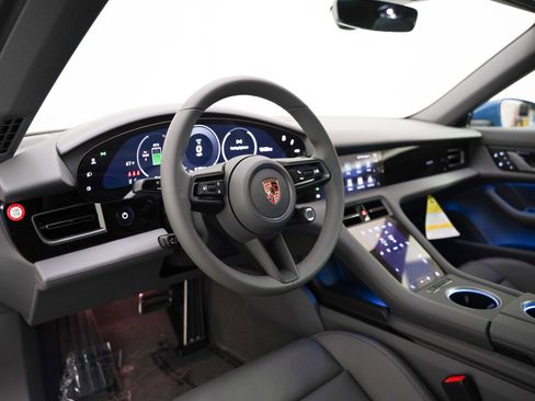 New 2026 Porsche Taycan image 4
