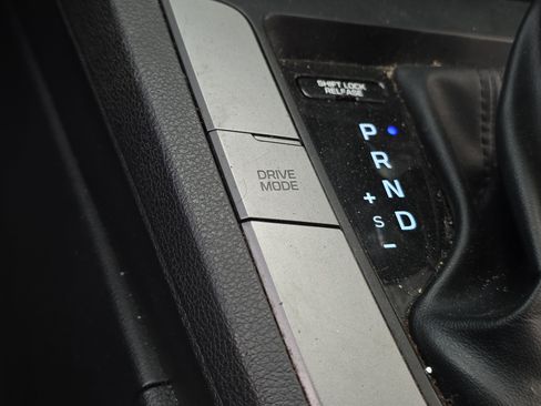 Used 2019 Hyundai Elantra SE w/ Cargo Package image 22