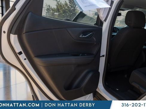 Used 2021 Chevrolet Blazer LT FWD image 19