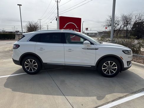 Used 2020 Lincoln Nautilus FWD w/ Equipment Group 101A image 2