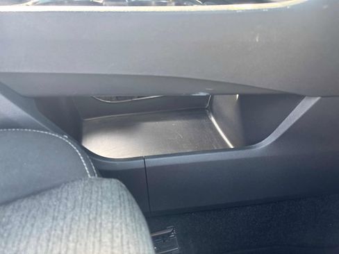 Used 2022 Nissan Rogue SV image 48