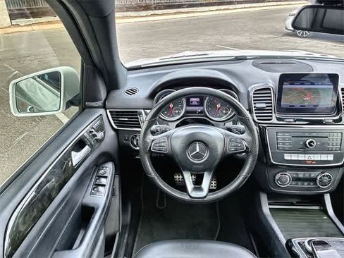 Used 2019 Mercedes-Benz GLE 400 4MATIC image 25