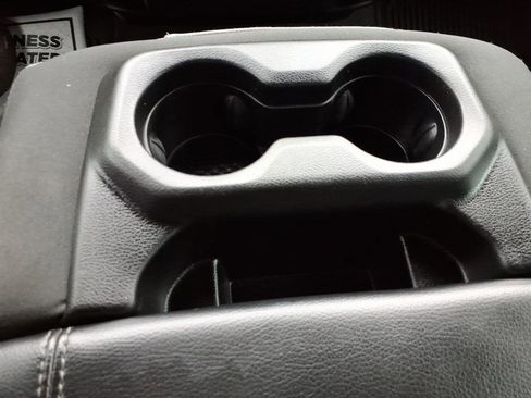 Used 2022 RAM 1500 Big Horn AWD/4WD image 13