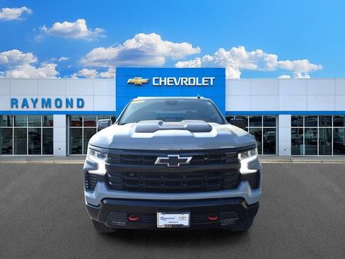 Used 2024 Chevrolet Silverado 1500 LT Trail Boss w/ Convenience Package II AWD/4WD image 8