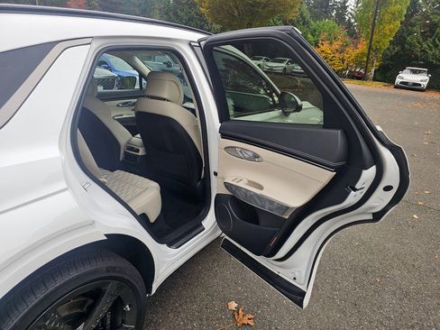 Certified 2025 Genesis GV70 3.5T Sport w/ Sport Advanced Package image 26