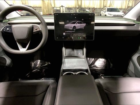 Used 2026 Tesla Model Y AWD image 15