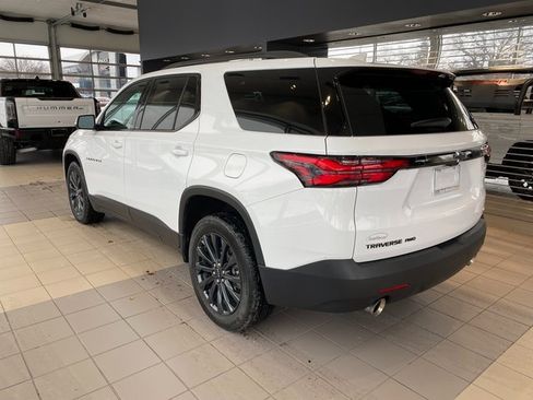 Used 2023 Chevrolet Traverse RS image 5