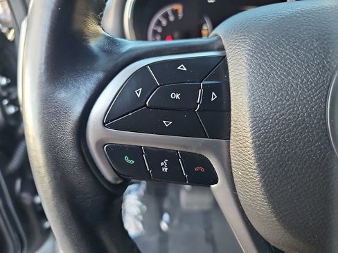 Used 2021 Jeep Grand Cherokee Laredo RWD image 11