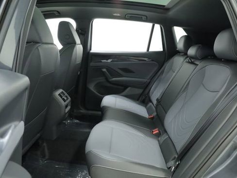 New 2026 Volkswagen Tiguan SE R-Line FWD image 37