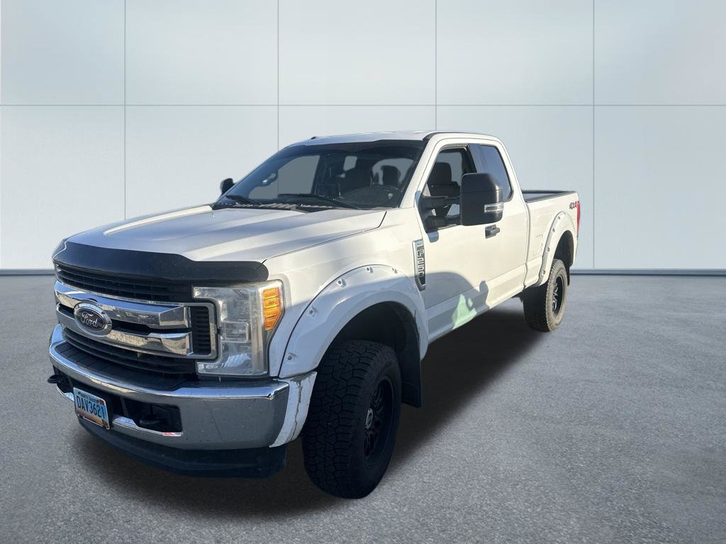Used 2017 Ford F250 XLT AWD/4WD image 3