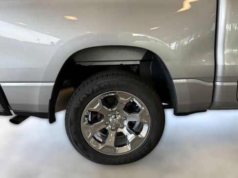 Used 2022 RAM 1500 Big Horn AWD/4WD image 13