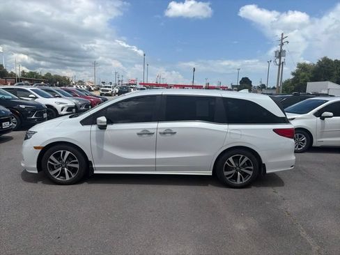 Used 2022 Honda Odyssey Touring image 3