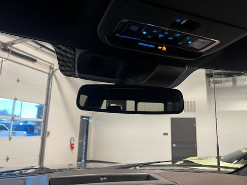 Used 2022 Ford F150 Lariat image 24