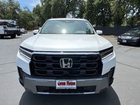 New 2026 Honda Pilot Elite image 8