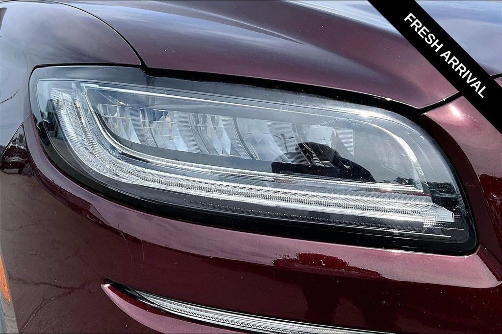 Used 2019 Lincoln Nautilus Reserve AWD/4WD image 30