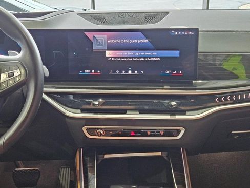 Used 2024 BMW X5 xDrive40i image 11