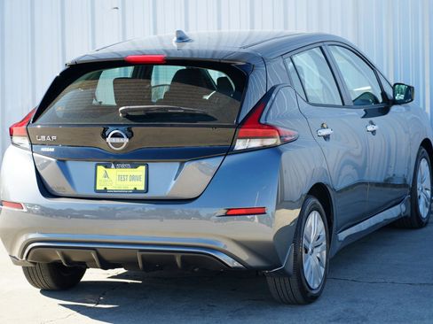Used 2025 Nissan Leaf S image 45