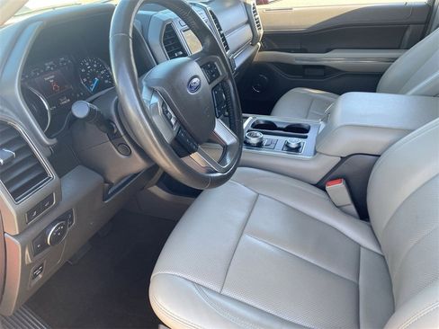 Used 2021 Ford Expedition XLT image 15