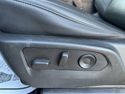 Used 2024 Chevrolet Silverado 2500 LTZ w/ LTZ Convenience Package image 16