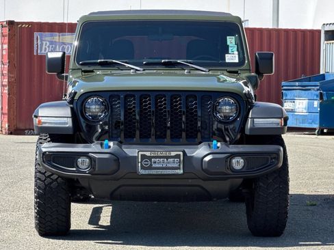 Used 2023 Jeep Wrangler Unlimited w/ Cold Weather Group AWD/4WD image 9
