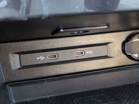 Used 2024 Volkswagen Tiguan SE image 26