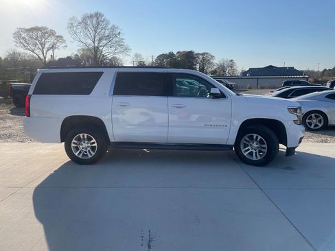 Used 2019 Chevrolet Suburban LT image 5