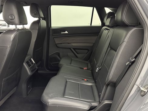 Used 2023 Volkswagen Atlas Cross Sport SE w/ Black Wheel Package image 22