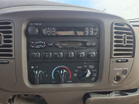 Used 1997 Ford F150 Lariat image 11