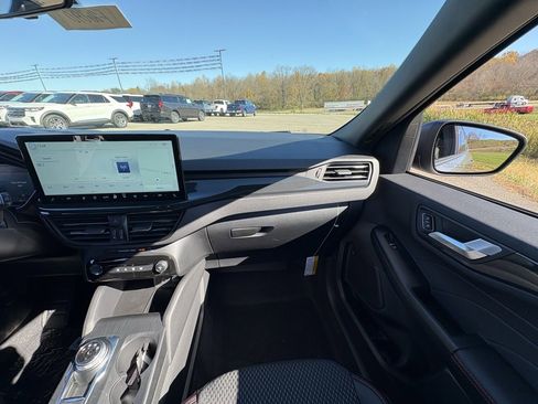 New 2026 Ford Escape ST-Line w/ Tech Pack #1 image 32