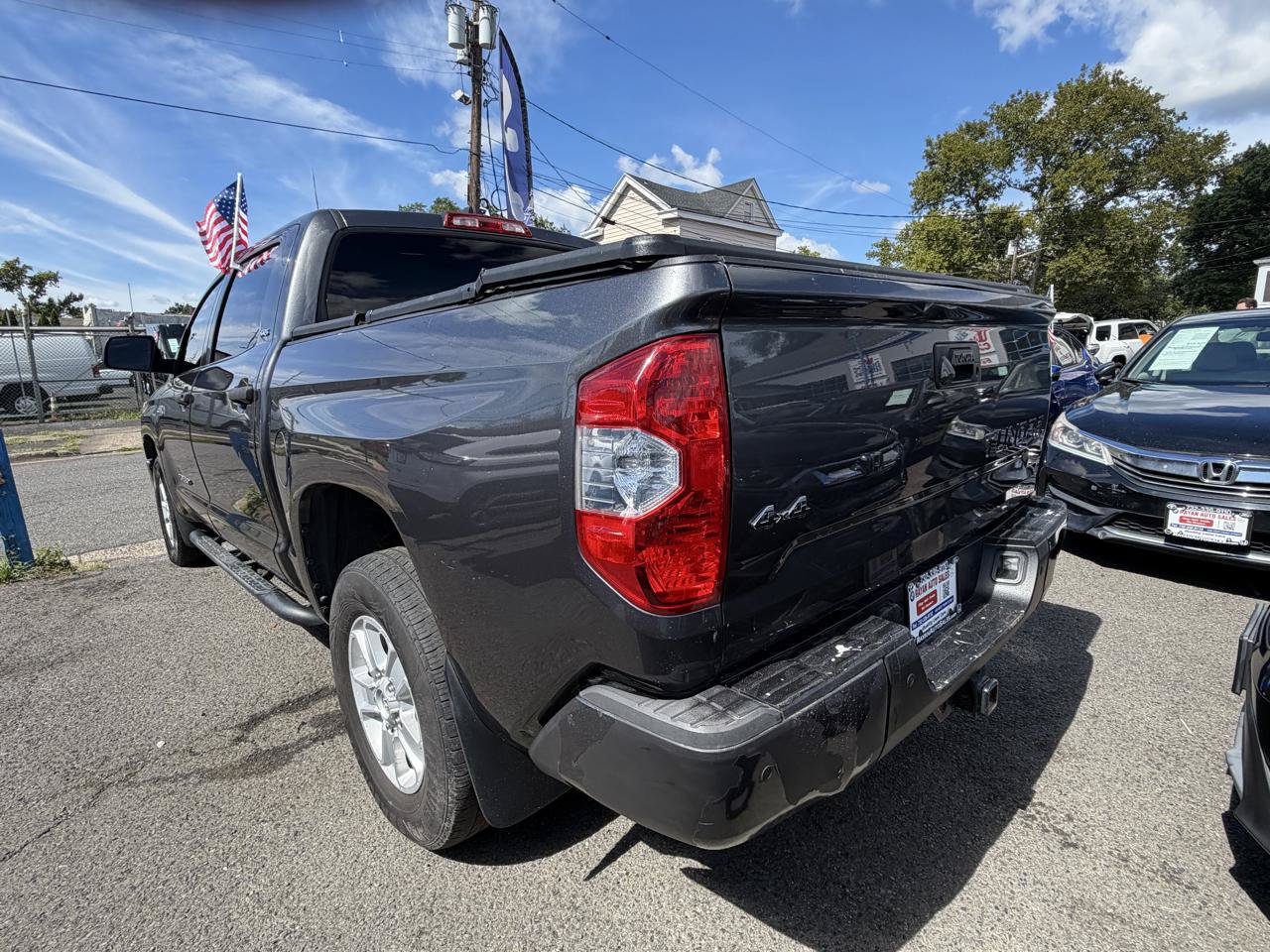 Used 2021 Toyota Tundra SR5 AWD/4WD image 8
