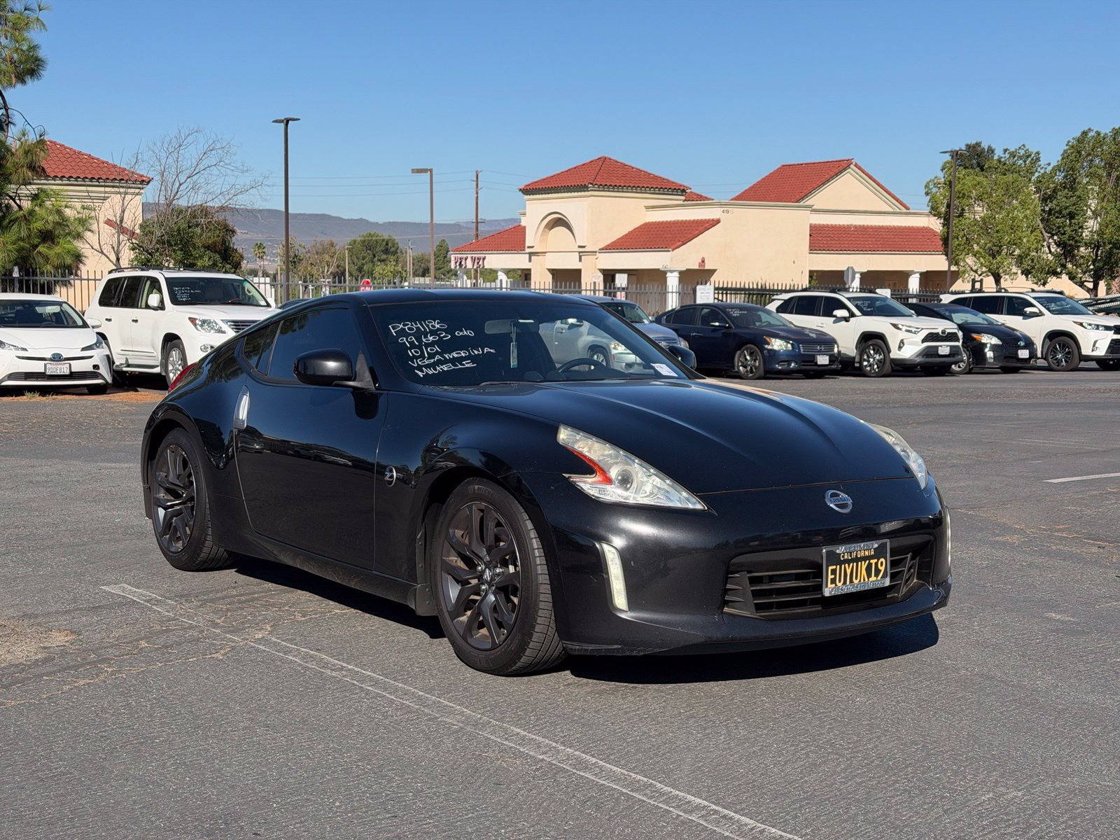 Used 2017 Nissan 370Z Coupe RWD image 2