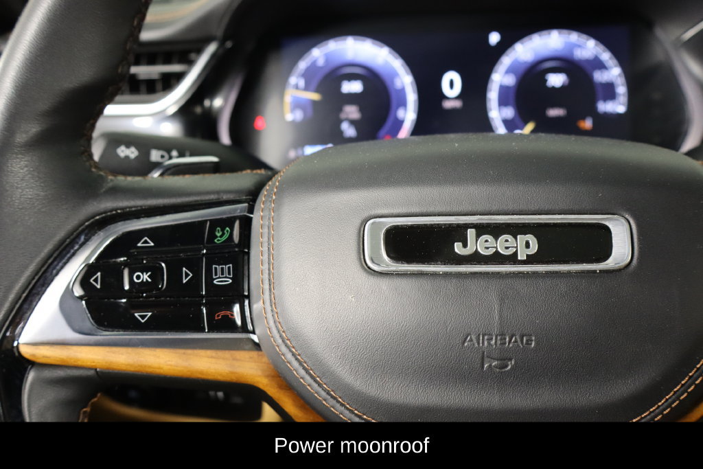 Used 2023 Jeep Grand Cherokee Summit AWD/4WD image 8