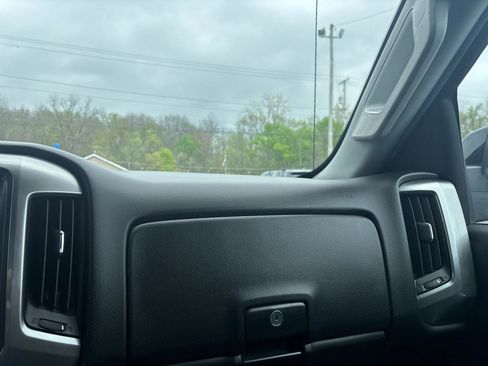Used 2018 Chevrolet Silverado 1500 LT w/ All Star Edition AWD/4WD image 33
