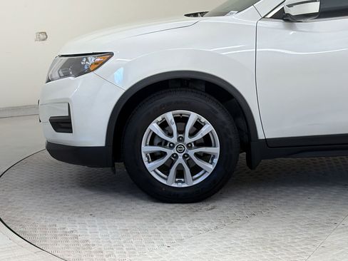 Used 2018 Nissan Rogue SV FWD image 20