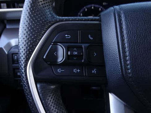 Used 2024 Toyota Tacoma TRD Off-Road image 38