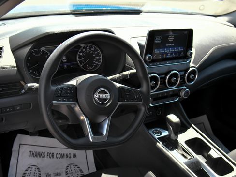 Used 2025 Nissan Sentra SV FWD image 14