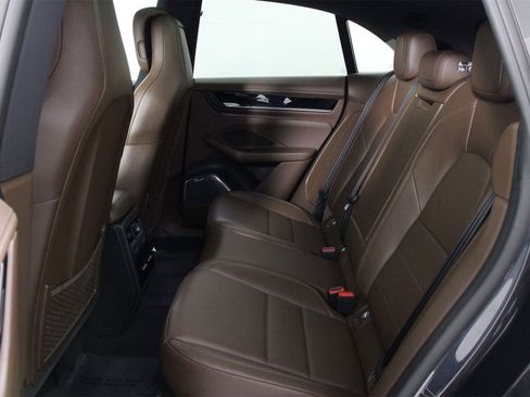 Used 2025 Porsche Macan 4 Electric image 31