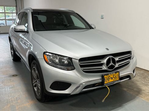 Used 2018 Mercedes-Benz GLC 300 4MATIC image 5
