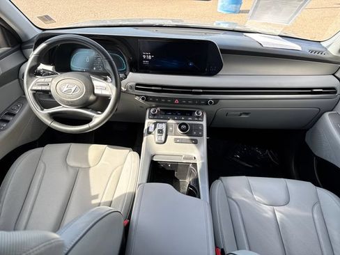 Used 2025 Hyundai Palisade SEL FWD image 12